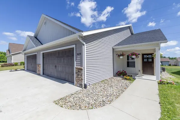1633 Clover Creek LN, Goshen, IN 46526