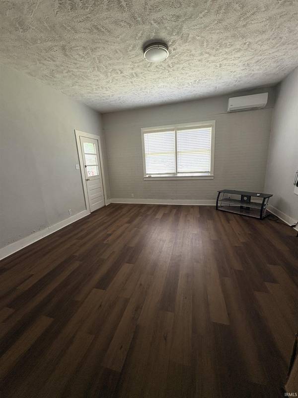 214 S 10th ST, Elwood, IN 46036
