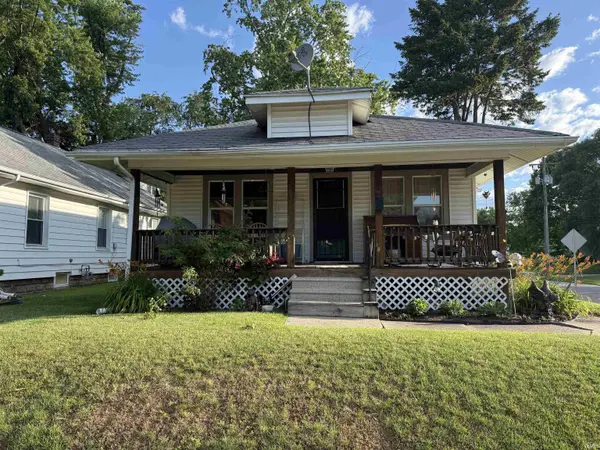 735 E Bowman ST, South Bend, IN 46613