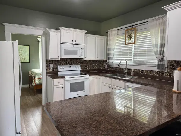 3113 Washington Ave ***, Bedford, IN 47421
