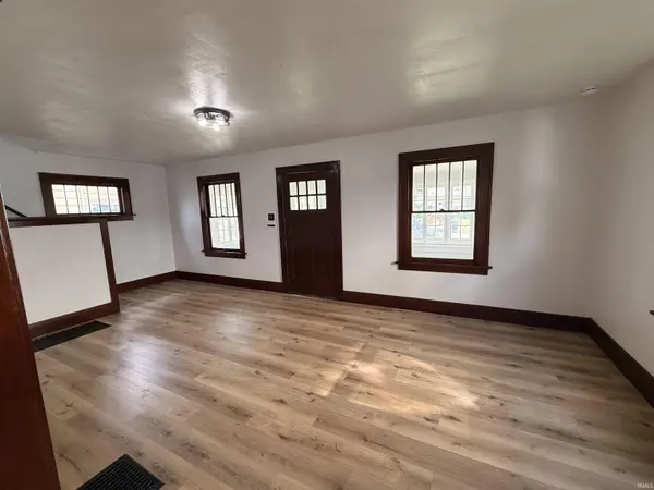217 Altgeld ST, South Bend, IN 46614