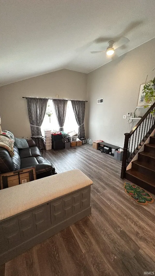 2353 Normandy DR, Mishawaka, IN 46545