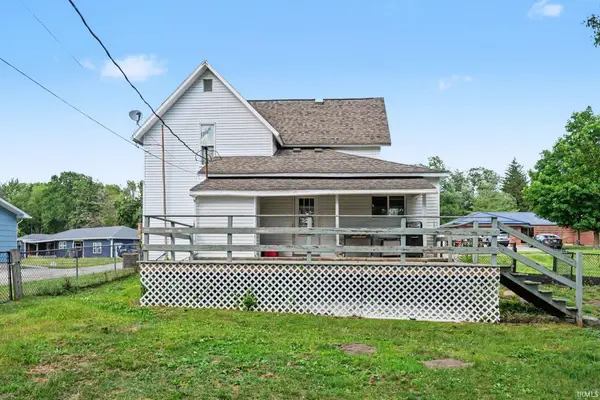 1031 N Huntington ST, Syracuse, IN 46567