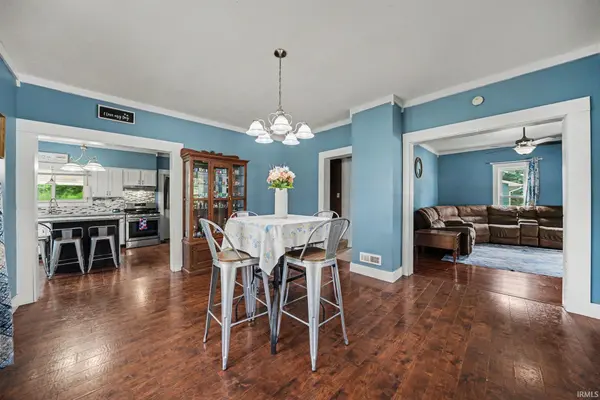 1031 N Huntington ST, Syracuse, IN 46567
