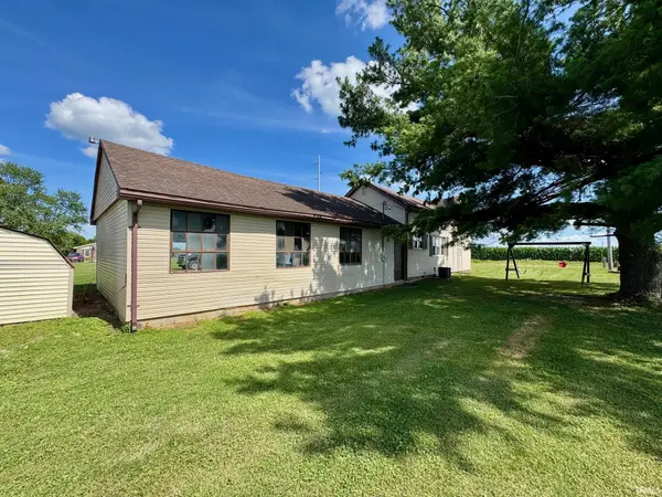 394 E 300 S RD, Princeton, IN 47670