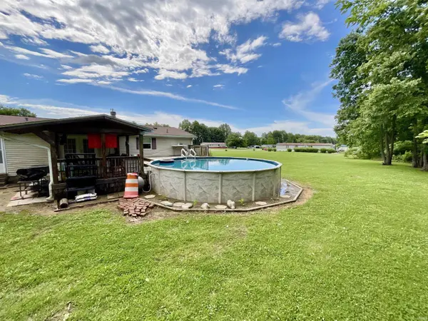 67 S Sunnyside LN, Spencer, IN 47460-6734
