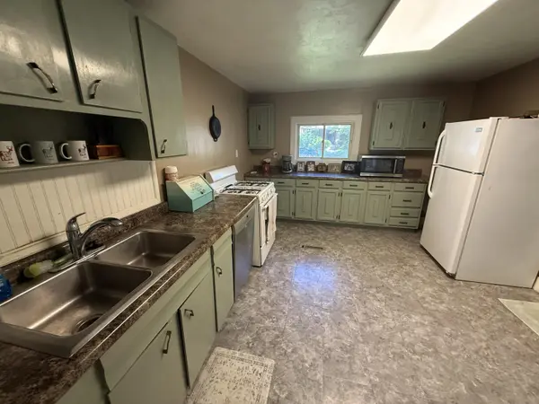 942 Bell AVE, New Haven, IN 46774