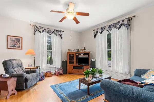 601 E 3rd ST, Brookston, IN 47923