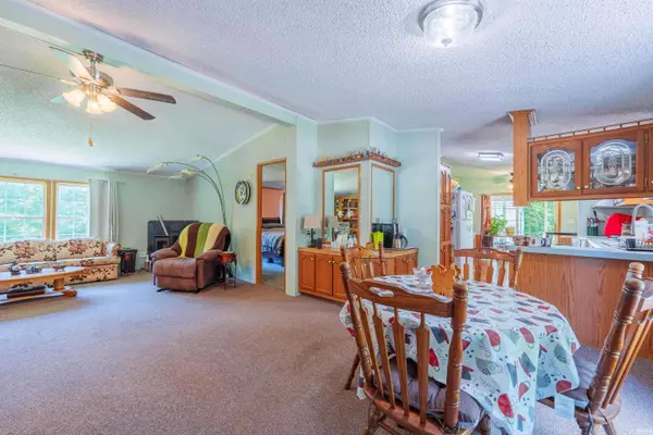 982 E Porter Ridge RD, Spencer, IN 47460