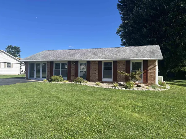 1818 Oak ST, Linton, IN 47441