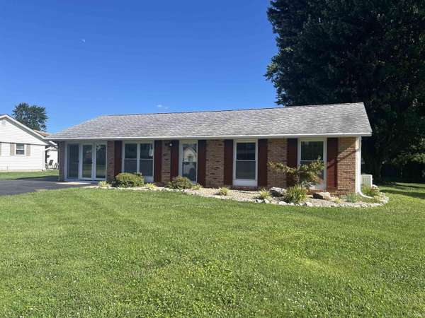1818 Oak ST, Linton, IN 47441