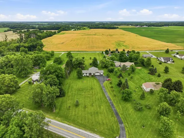1366 E Us Highway 33 -57 ***, Churubusco, IN 46723-9602
