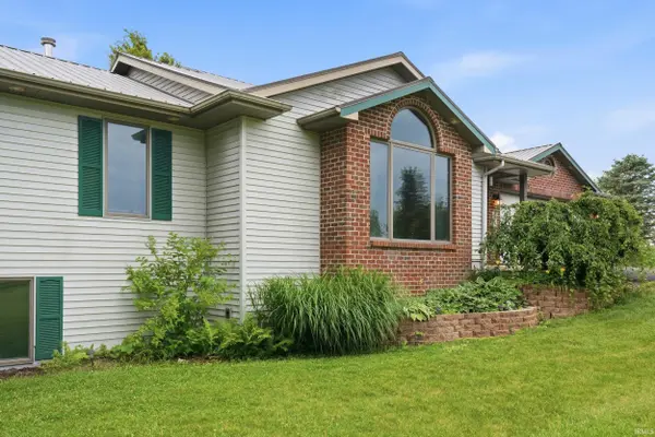 1366 E Us Highway 33 -57 ***, Churubusco, IN 46723-9602