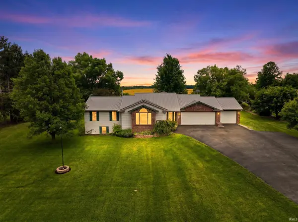 1366 E Us Highway 33 -57 ***, Churubusco, IN 46723-9602