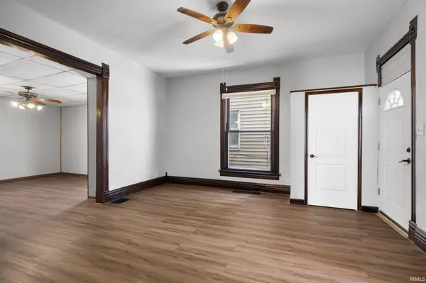202 Wheatland AVE, Logansport, IN 46947