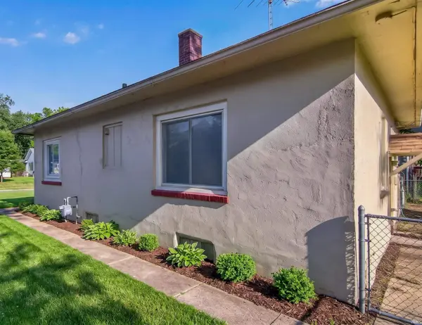 1529 Medora ST, South Bend, IN 46628