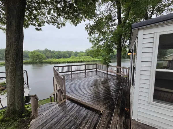 7902 N Crow DR, Monticello, IN 47960-7335