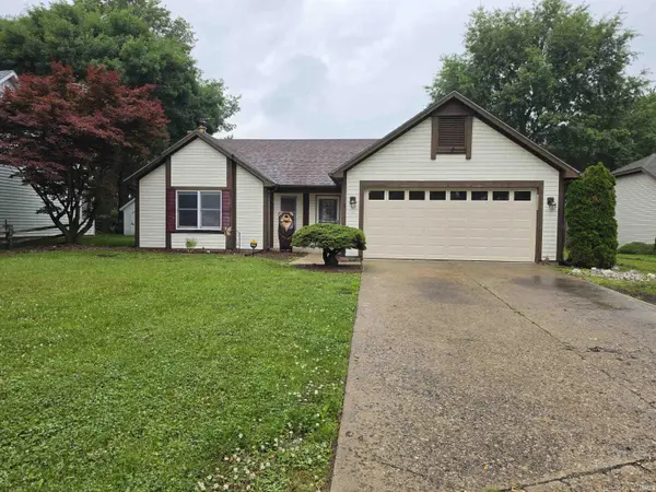 3267 Hendrickson LN, Lafayette, IN 47909-2847