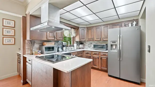 537 E Till RD, Fort Wayne, IN 46825
