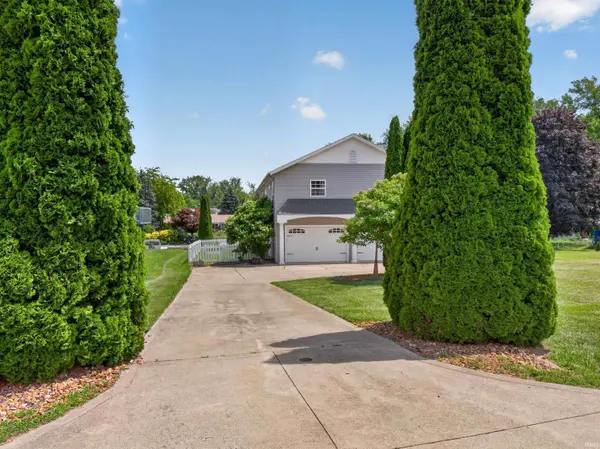 11348 N Biscayne DR, Cromwell, IN 46732