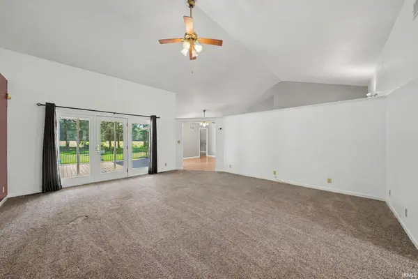 32794 Nature View DR, New Carlisle, IN 46552-9692