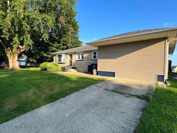 10775 E 1000 N RD, Odon, IN 47562