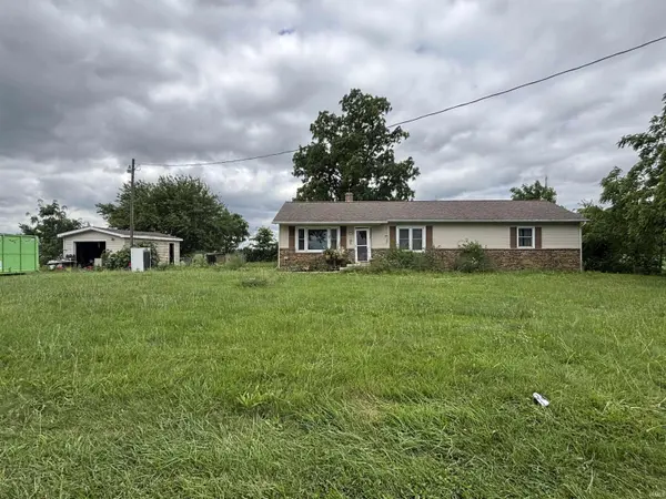 18725 Linden RD, Argos, IN 46501