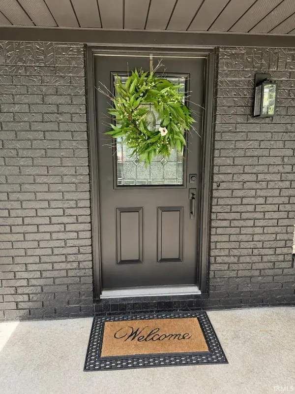 879 Troy RD, Washington, IN 47501
