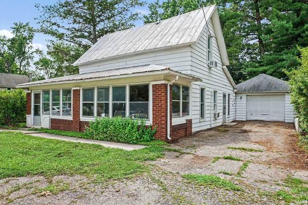 205 N West ST, Milford, IN 46542