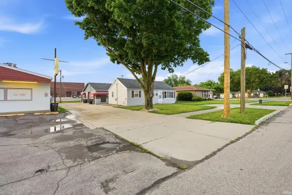 407 E Wayne ST, Kendallville, IN 46755