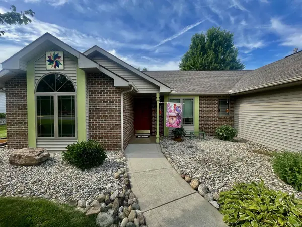 1773 E Ravenwood LN, Columbia City, IN 46725