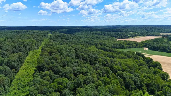 8669 Bird LN, Shoals, IN 47581-7370