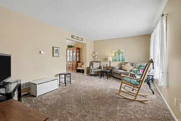 51665 Sandelwood CT, Granger, IN 46530-7387