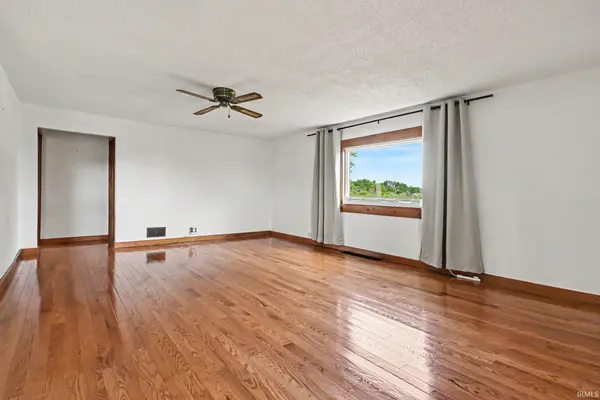 4061 E 350 S RD, Rochester, IN 46975
