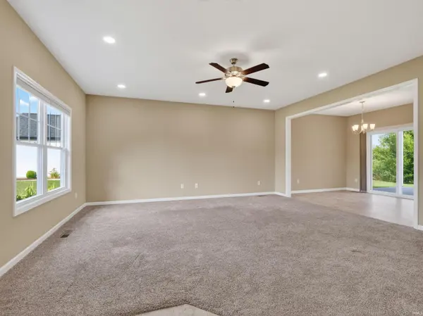 7605 Trotters Chase LN, Fort Wayne, IN 46815-5662
