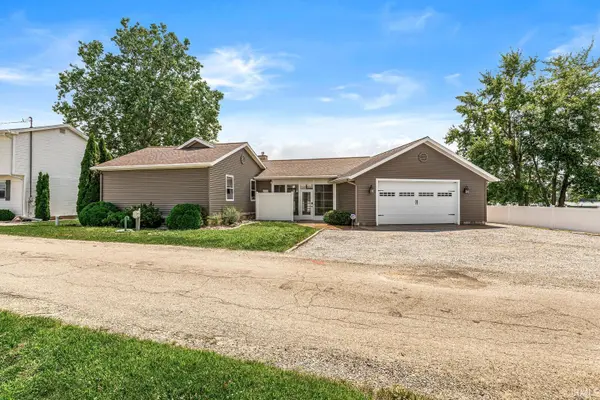 4895 N 290 W RD, Howe, IN 46746-9458