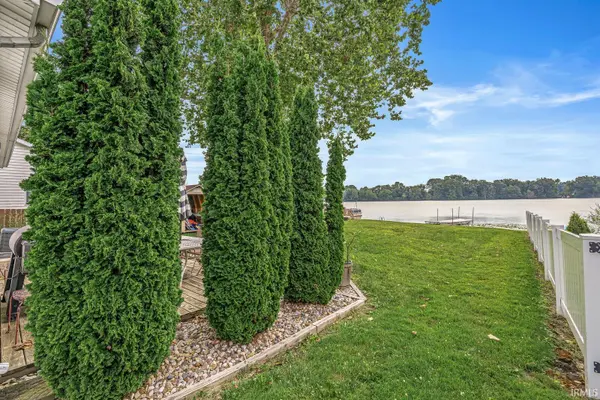 4905 N 290 W RD, Howe, IN 46746-9459