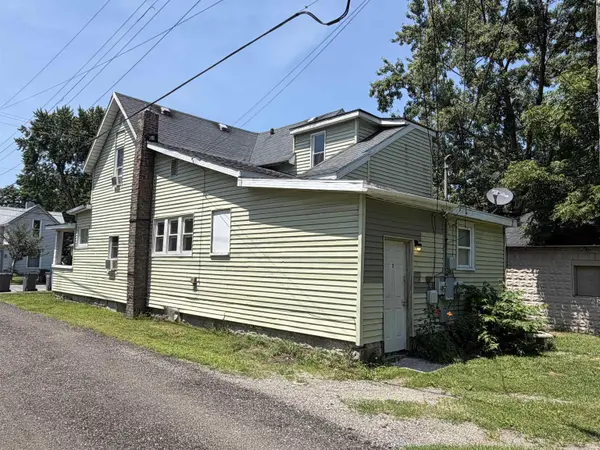 616 N Michigan ST, Elkhart, IN 46514-2622