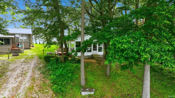 4910 E Shore Park RD, Leesburg, IN 46538