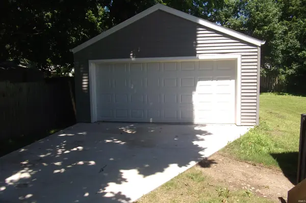 515 E Gilmore ST, Angola, IN 46703