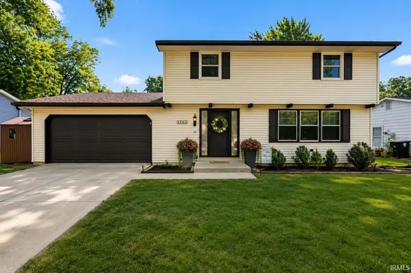 2002 Dominion DR, Fort Wayne, IN 46815-7424
