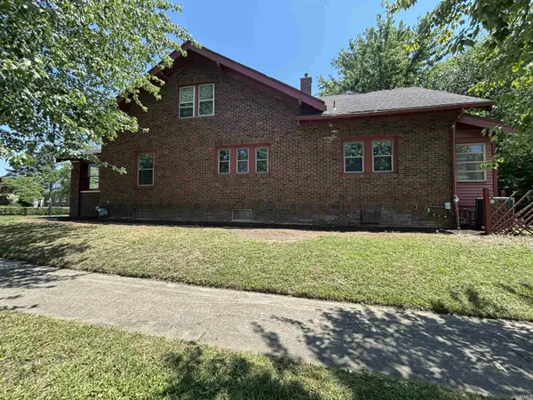 665 Greenlawn AVE, Fort Wayne, IN 46808