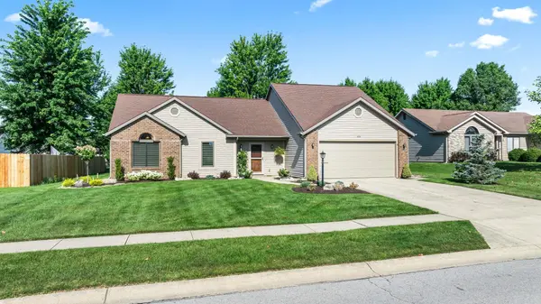 808 Yellow Lake DR, Fort Wayne, IN 46804