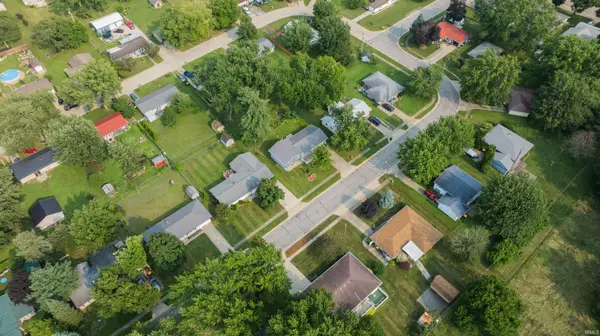 362 Parkway ST, Lagrange, IN 46761-1604