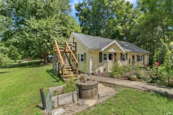 6774 Asbell RD, Shoals, IN 47581