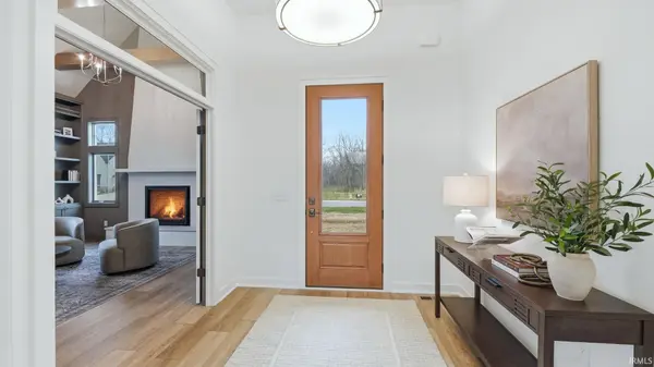 470 E Basalt DR, Huntertown, IN 46748