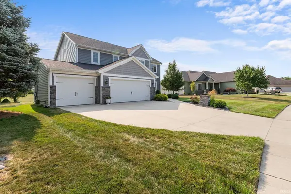 12032 Mallards Lake Pkwy, Fort Wayne, IN 46845-9147