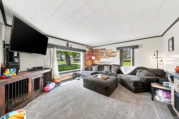 7419 County Road 4A RD, Hamilton, IN 46742
