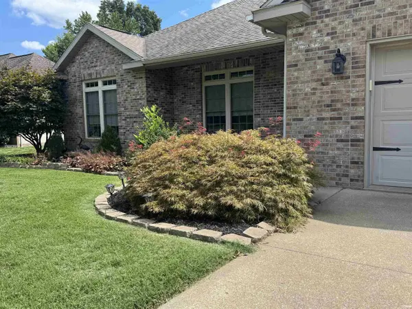 467 E Sleighbell DR, Santa Claus, IN 47579