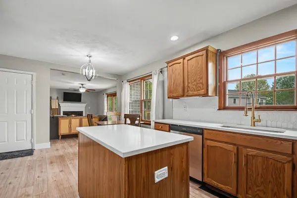 51222 Crooked Oak DR, Granger, IN 46530